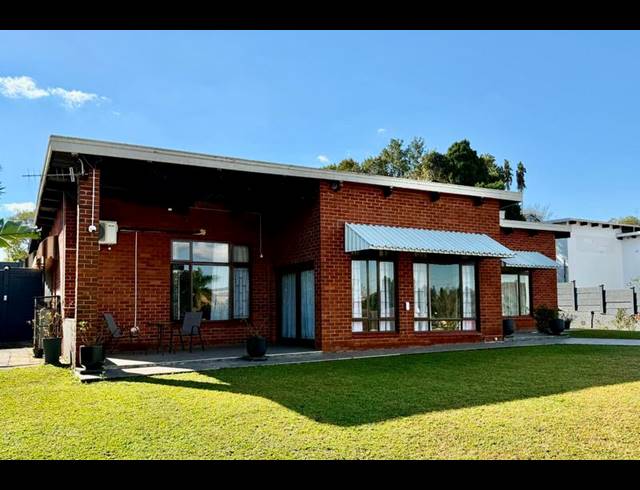 3 BEDROOM HOUSE FOR SALE IN HAYFIELDS